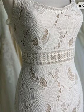 Wilderly Anniston gown size 10 NWT